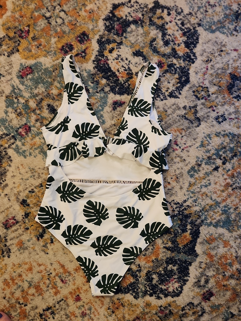 Cupshe SZ XL One Piece Green Leaf Swimsuit - Picture 2 of 7